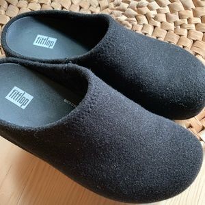 Fitflop felt clogs